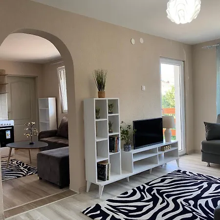 Happy 4 * Kragujevac