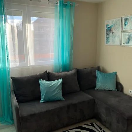 Happy 4 * クラグイェヴァツ