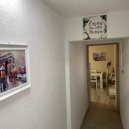 Happy 4 Apartment *