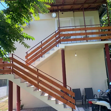 Apartment Happy 4