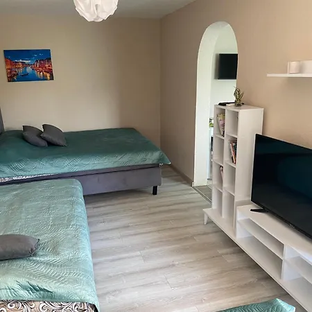 Happy 4 * Kragujevac